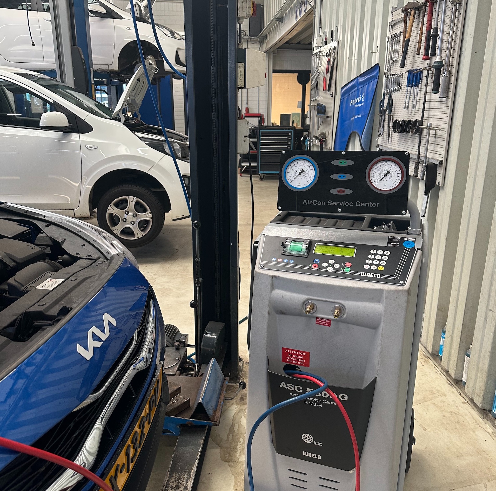 Content 19_content_image_17630227681894772138.jpg Airco service | Autobedrijf Ouwerkerk